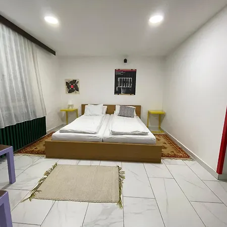 Pb Garden With Secured Parking Apartamento Sremska Mitrovica