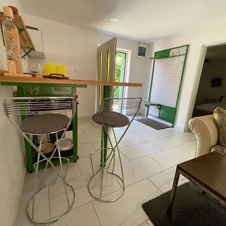 Pb Garden With Secured Parking Sremska Mitrovica