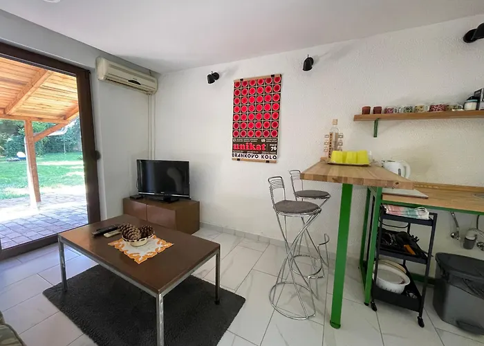 Pb Garden With Secured Parking *