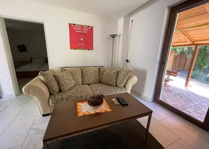 Διαμέρισμα Pb Garden With Secured Parking Σρέμσκα Μιτρόβιτσα